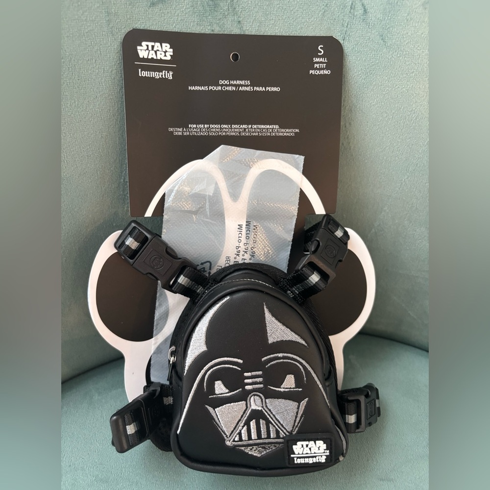 Disney Black Dark Vader loungefly backpack and collar set new size small